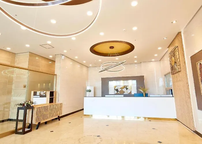 Hotel The Port 2*
