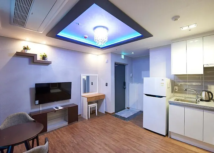 The Port Hotel 2*