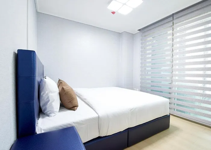 The Port Hotel 2*